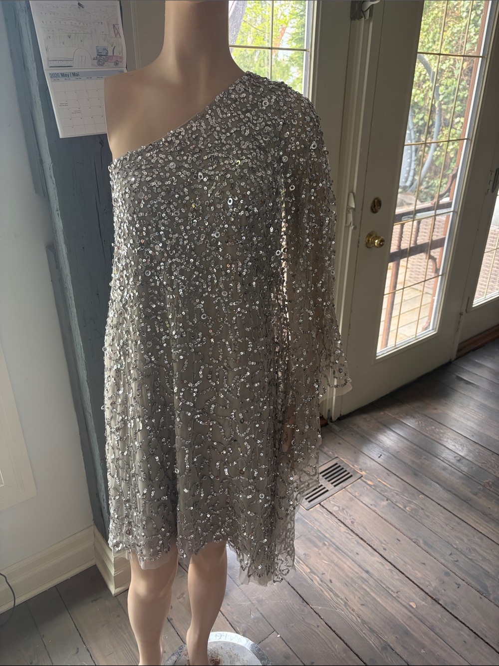 Sequined One-Shoulder Silver Cocktail DRESS BY ADRIANNA PAPPELl